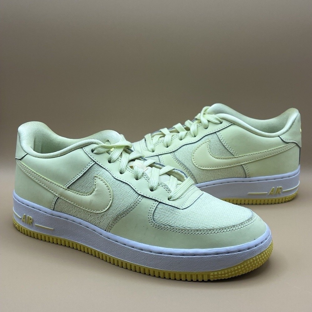 2018 Nike Air Force 1 Low LV8 Yellow Lime - Youth Size 7 Women's Size 8.5 Used